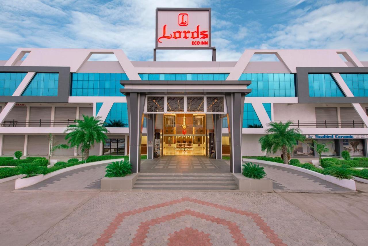 Lords Eco Inn Morbi Exterior foto